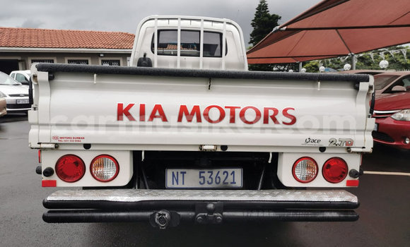 Acheter Occasion Utilitaire Kia K2700 Blanc à Beitbridge, Matabeleland South Acheter Occasion Utilitaire Kia K2700 Blanc à Beitbridge, Matabeleland South