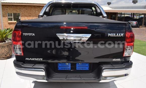 Acheter Occasion Voiture Toyota Hilux Noir à Beitbridge, Matabeleland South Acheter Occasion Voiture Toyota Hilux Noir à Beitbridge, Matabeleland South