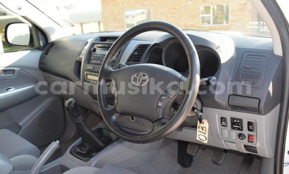 Nunua Ilio tumika Toyota Hilux Nyeupe Gari ndani ya Beitbridge nchini Matabeleland Kusini Nunua Ilio tumika Toyota Hilux Nyeupe Gari ndani ya Beitbridge nchini Matabeleland Kusini