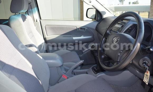 Nunua Ilio tumika Toyota Hilux Nyeupe Gari ndani ya Beitbridge nchini Matabeleland Kusini Nunua Ilio tumika Toyota Hilux Nyeupe Gari ndani ya Beitbridge nchini Matabeleland Kusini