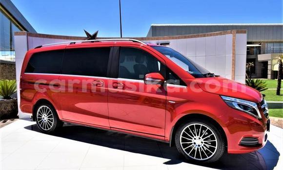 Acheter Occasion Voiture Mercedes Viano Rouge à Beitbridge, Matabeleland South Acheter Occasion Voiture Mercedes Viano Rouge à Beitbridge, Matabeleland South