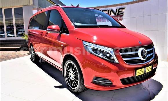 Acheter Occasion Voiture Mercedes Viano Rouge à Beitbridge, Matabeleland South Acheter Occasion Voiture Mercedes Viano Rouge à Beitbridge, Matabeleland South
