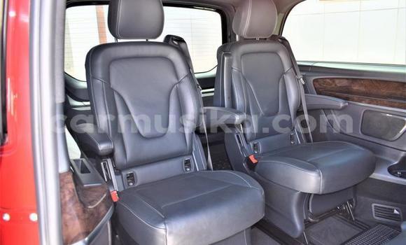 Acheter Occasion Voiture Mercedes Viano Rouge à Beitbridge, Matabeleland South Acheter Occasion Voiture Mercedes Viano Rouge à Beitbridge, Matabeleland South