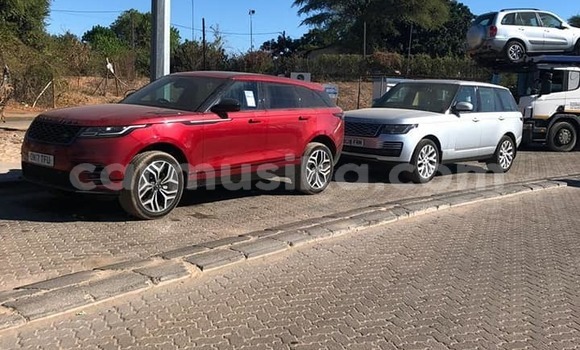 Tenga Tsaru Land Rover Range Rover Velar Tsvuku Mota in Harare in Harare Tenga Tsaru Land Rover Range Rover Velar Tsvuku Mota in Harare in Harare