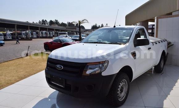 Acheter Occasion Voiture Ford Ranger Blanc à Beitbridge, Matabeleland South Acheter Occasion Voiture Ford Ranger Blanc à Beitbridge, Matabeleland South