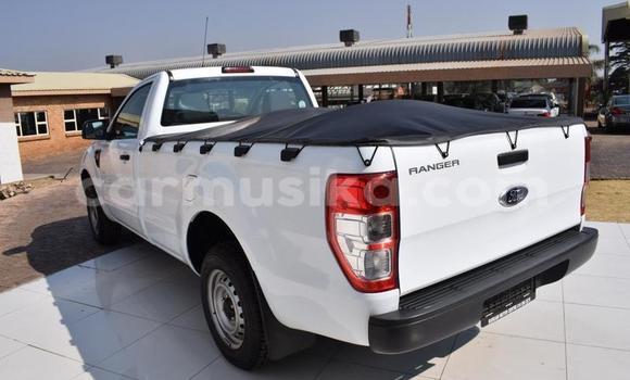 Acheter Occasion Voiture Ford Ranger Blanc à Beitbridge, Matabeleland South Acheter Occasion Voiture Ford Ranger Blanc à Beitbridge, Matabeleland South