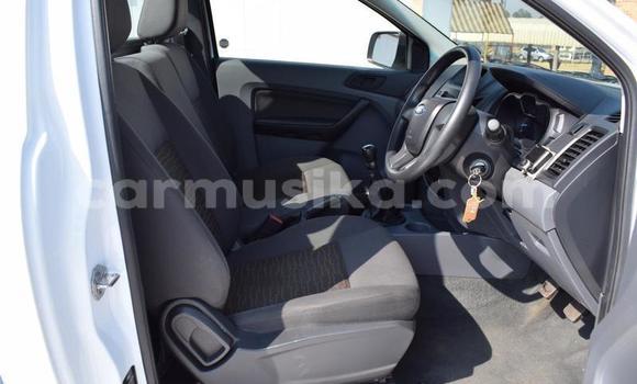 Acheter Occasion Voiture Ford Ranger Blanc à Beitbridge, Matabeleland South Acheter Occasion Voiture Ford Ranger Blanc à Beitbridge, Matabeleland South