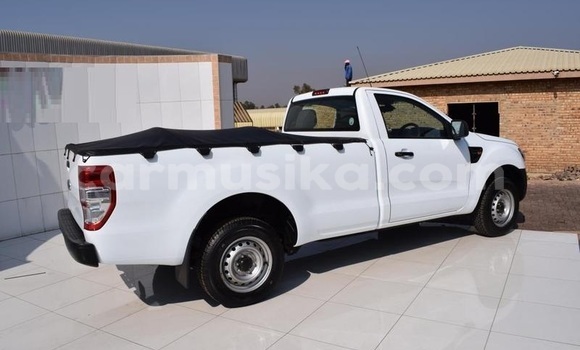 Acheter Occasion Voiture Ford Ranger Blanc à Beitbridge, Matabeleland South Acheter Occasion Voiture Ford Ranger Blanc à Beitbridge, Matabeleland South