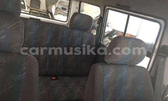 Acheter Occasion Voiture Toyota Verso Blanc à Bulawayo, Bulawayo Acheter Occasion Voiture Toyota Verso Blanc à Bulawayo, Bulawayo