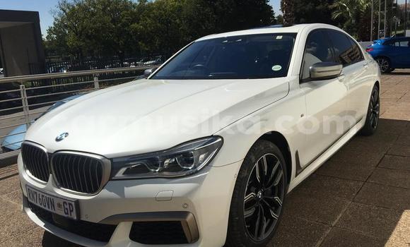 Nunua Ilio tumika BMW M6 Nyeupe Gari ndani ya Bulawayo nchini Bulawayo Nunua Ilio tumika BMW M6 Nyeupe Gari ndani ya Bulawayo nchini Bulawayo