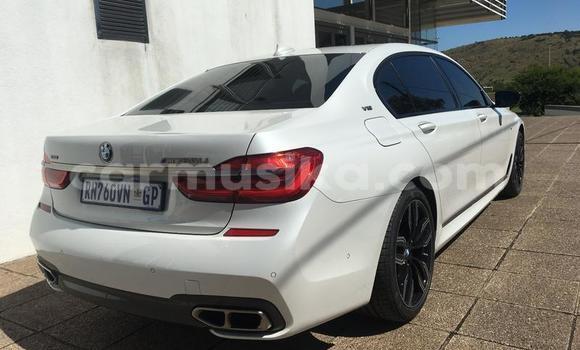 Nunua Ilio tumika BMW M6 Nyeupe Gari ndani ya Bulawayo nchini Bulawayo Nunua Ilio tumika BMW M6 Nyeupe Gari ndani ya Bulawayo nchini Bulawayo