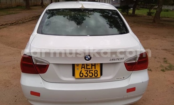 Tenga Tsaru BMW 3–Series Chena Mota in Harare in Harare Tenga Tsaru BMW 3–Series Chena Mota in Harare in Harare