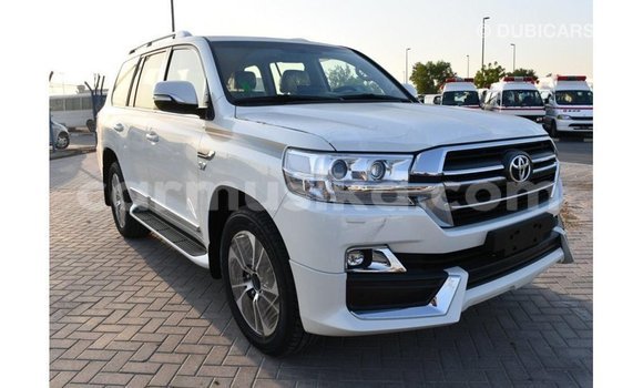 Buy Import Toyota Land Cruiser White Car in Import - Dubai in Harare Buy Import Toyota Land Cruiser White Car in Import - Dubai in Harare
