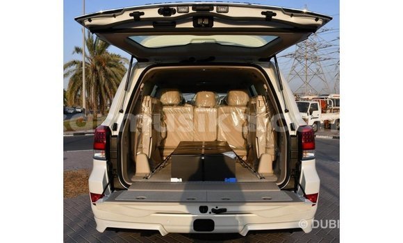 Buy Import Toyota Land Cruiser White Car in Import - Dubai in Harare Buy Import Toyota Land Cruiser White Car in Import - Dubai in Harare