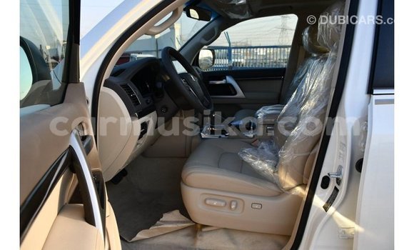 Buy Import Toyota Land Cruiser White Car in Import - Dubai in Harare Buy Import Toyota Land Cruiser White Car in Import - Dubai in Harare
