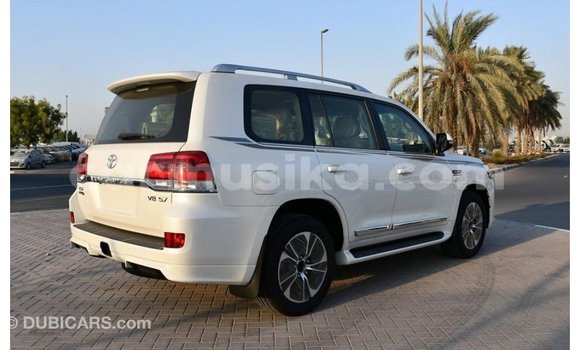 Buy Import Toyota Land Cruiser White Car in Import - Dubai in Harare Buy Import Toyota Land Cruiser White Car in Import - Dubai in Harare