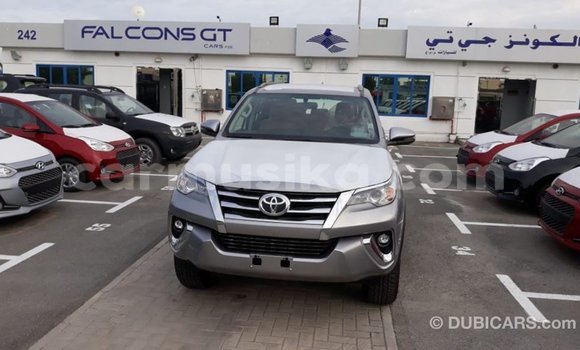 Tenga Imported Toyota Fortuner Zvimwe Mota in Import - Dubai in Harare Tenga Imported Toyota Fortuner Zvimwe Mota in Import - Dubai in Harare