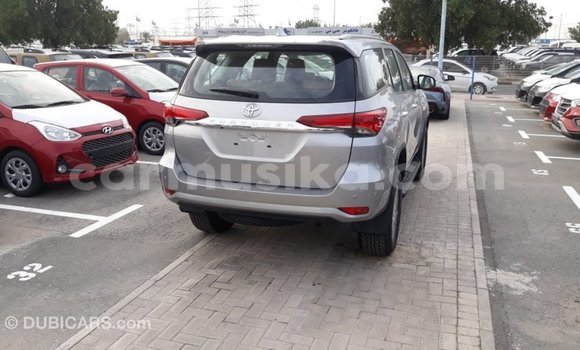 Tenga Imported Toyota Fortuner Zvimwe Mota in Import - Dubai in Harare Tenga Imported Toyota Fortuner Zvimwe Mota in Import - Dubai in Harare