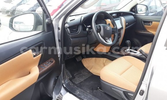 Tenga Imported Toyota Fortuner Zvimwe Mota in Import - Dubai in Harare Tenga Imported Toyota Fortuner Zvimwe Mota in Import - Dubai in Harare