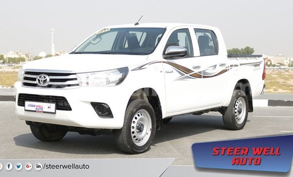 Acheter Import Voiture Toyota Hilux Blanc à Import - Dubai, Harare Acheter Import Voiture Toyota Hilux Blanc à Import - Dubai, Harare