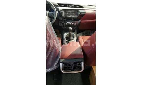 Nunua Imported Toyota Hilux Bluu Gari ndani ya Import - Dubai nchini Harare Nunua Imported Toyota Hilux Bluu Gari ndani ya Import - Dubai nchini Harare