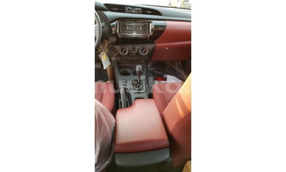 Tenga Imported Toyota Hilux Nhema Mota in Import - Dubai in Harare Tenga Imported Toyota Hilux Nhema Mota in Import - Dubai in Harare