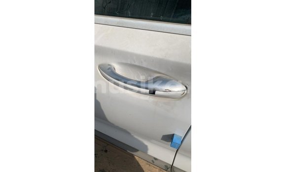 Acheter Import Voiture Hyundai Santa Fe Blanc à Import - Dubai, Harare Acheter Import Voiture Hyundai Santa Fe Blanc à Import - Dubai, Harare