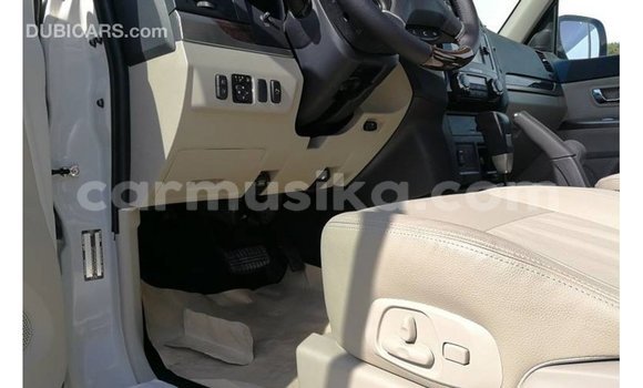 Acheter Import Voiture Mitsubishi Pajero Blanc à Import - Dubai, Harare Acheter Import Voiture Mitsubishi Pajero Blanc à Import - Dubai, Harare