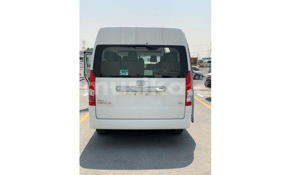 Acheter Import Voiture Toyota Hiace Blanc à Import - Dubai, Harare Acheter Import Voiture Toyota Hiace Blanc à Import - Dubai, Harare