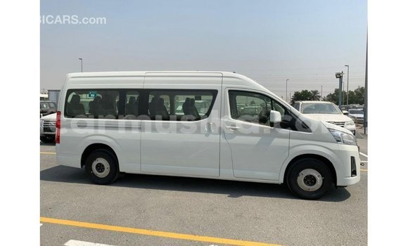 Acheter Import Voiture Toyota Hiace Blanc à Import - Dubai, Harare Acheter Import Voiture Toyota Hiace Blanc à Import - Dubai, Harare