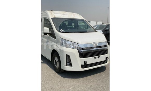 Acheter Import Voiture Toyota Hiace Blanc à Import - Dubai, Harare Acheter Import Voiture Toyota Hiace Blanc à Import - Dubai, Harare