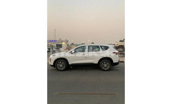 Acheter Import Voiture Hyundai Santa Fe Blanc à Import - Dubai, Harare Acheter Import Voiture Hyundai Santa Fe Blanc à Import - Dubai, Harare