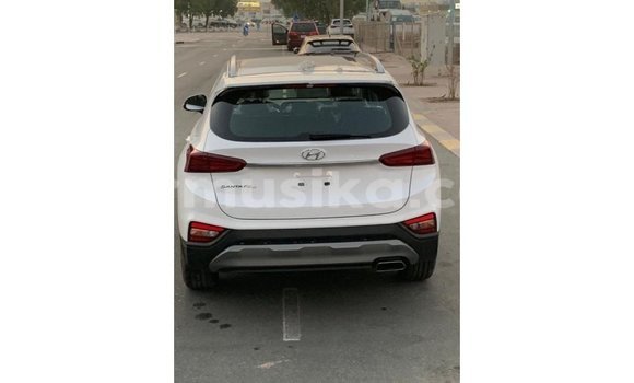Acheter Import Voiture Hyundai Santa Fe Blanc à Import - Dubai, Harare Acheter Import Voiture Hyundai Santa Fe Blanc à Import - Dubai, Harare