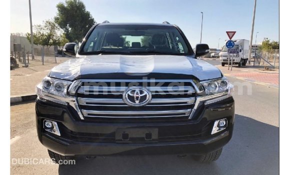 Acheter Import Voiture Toyota Land Cruiser Noir à Import - Dubai, Harare Acheter Import Voiture Toyota Land Cruiser Noir à Import - Dubai, Harare