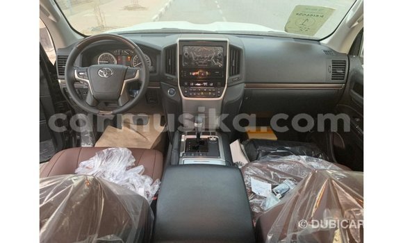 Acheter Import Voiture Toyota Land Cruiser Noir à Import - Dubai, Harare Acheter Import Voiture Toyota Land Cruiser Noir à Import - Dubai, Harare