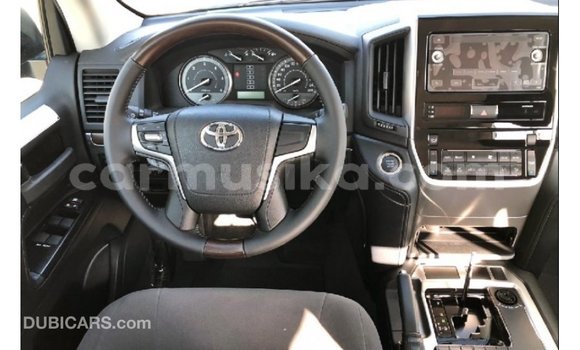 Acheter Import Voiture Toyota Land Cruiser Noir à Import - Dubai, Harare Acheter Import Voiture Toyota Land Cruiser Noir à Import - Dubai, Harare
