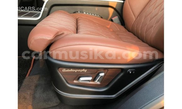 Acheter Import Voiture Toyota Land Cruiser Noir à Import - Dubai, Harare Acheter Import Voiture Toyota Land Cruiser Noir à Import - Dubai, Harare