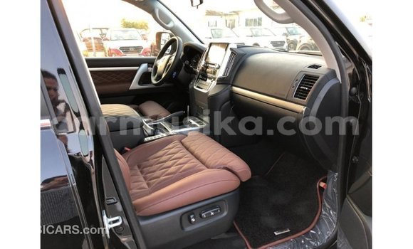 Acheter Import Voiture Toyota Land Cruiser Noir à Import - Dubai, Harare Acheter Import Voiture Toyota Land Cruiser Noir à Import - Dubai, Harare