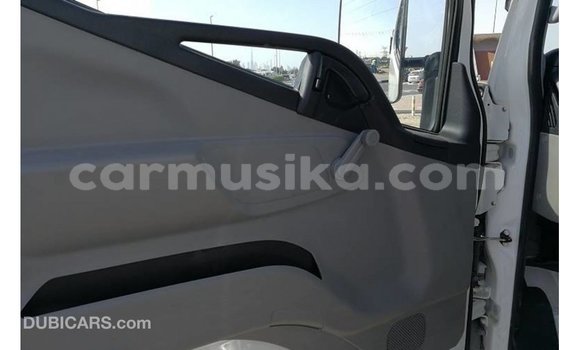 Acheter Import Utilitaire Mitsubishi Canter Blanc à Import - Dubai, Harare Acheter Import Utilitaire Mitsubishi Canter Blanc à Import - Dubai, Harare