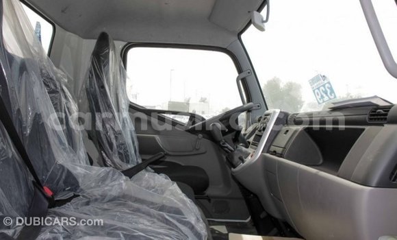 Acheter Import Utilitaire Mitsubishi Canter Blanc à Import - Dubai, Harare Acheter Import Utilitaire Mitsubishi Canter Blanc à Import - Dubai, Harare
