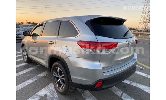 Tenga Imported Toyota Highlander Zvimwe Mota in Import - Dubai in Harare Tenga Imported Toyota Highlander Zvimwe Mota in Import - Dubai in Harare