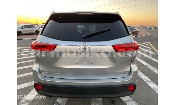 Tenga Imported Toyota Highlander Zvimwe Mota in Import - Dubai in Harare Tenga Imported Toyota Highlander Zvimwe Mota in Import - Dubai in Harare