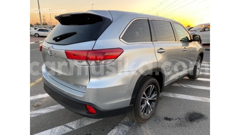 Big with watermark toyota highlander harare import dubai 12134