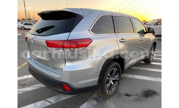 Tenga Imported Toyota Highlander Zvimwe Mota in Import - Dubai in Harare Tenga Imported Toyota Highlander Zvimwe Mota in Import - Dubai in Harare