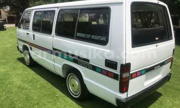 Acheter Occasion Voiture Toyota Hiace Blanc à Beitbridge, Matabeleland South Acheter Occasion Voiture Toyota Hiace Blanc à Beitbridge, Matabeleland South
