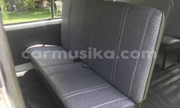 Acheter Occasion Voiture Toyota Hiace Blanc à Beitbridge, Matabeleland South Acheter Occasion Voiture Toyota Hiace Blanc à Beitbridge, Matabeleland South