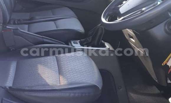 Acheter Occasion Utilitaire Hyundai H200 Blanc à Beitbridge, Matabeleland South Acheter Occasion Utilitaire Hyundai H200 Blanc à Beitbridge, Matabeleland South