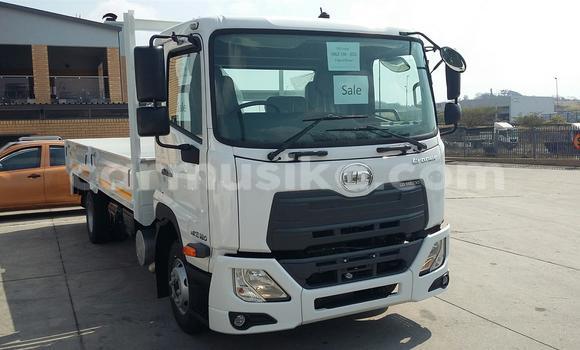 Acheter Occasion Utilitaire Nissan UD Blanc à Beitbridge, Matabeleland South Acheter Occasion Utilitaire Nissan UD Blanc à Beitbridge, Matabeleland South