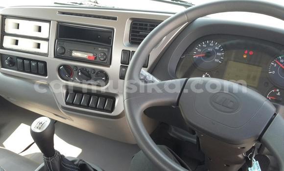 Acheter Occasion Utilitaire Nissan UD Blanc à Beitbridge, Matabeleland South Acheter Occasion Utilitaire Nissan UD Blanc à Beitbridge, Matabeleland South