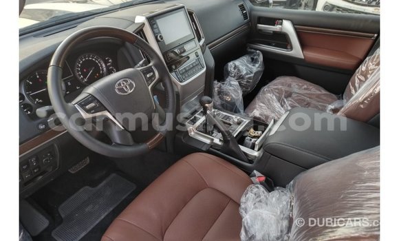 Buy Import Toyota Land Cruiser White Car in Import - Dubai in Harare Buy Import Toyota Land Cruiser White Car in Import - Dubai in Harare